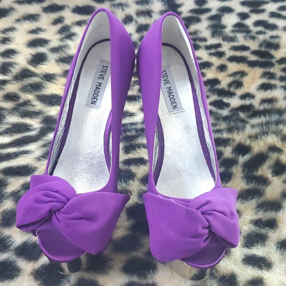 Steve Madden heels never worn